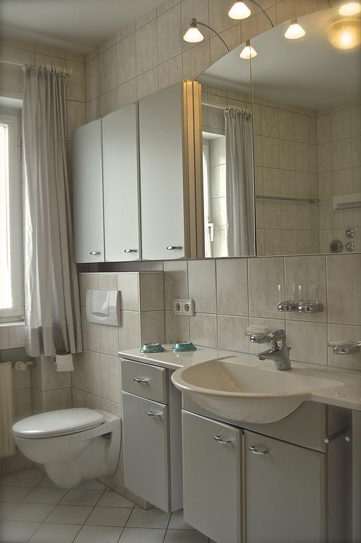 Yeti Lux - Family Garden Lodge Garmisch-Partenkirchen Room photo