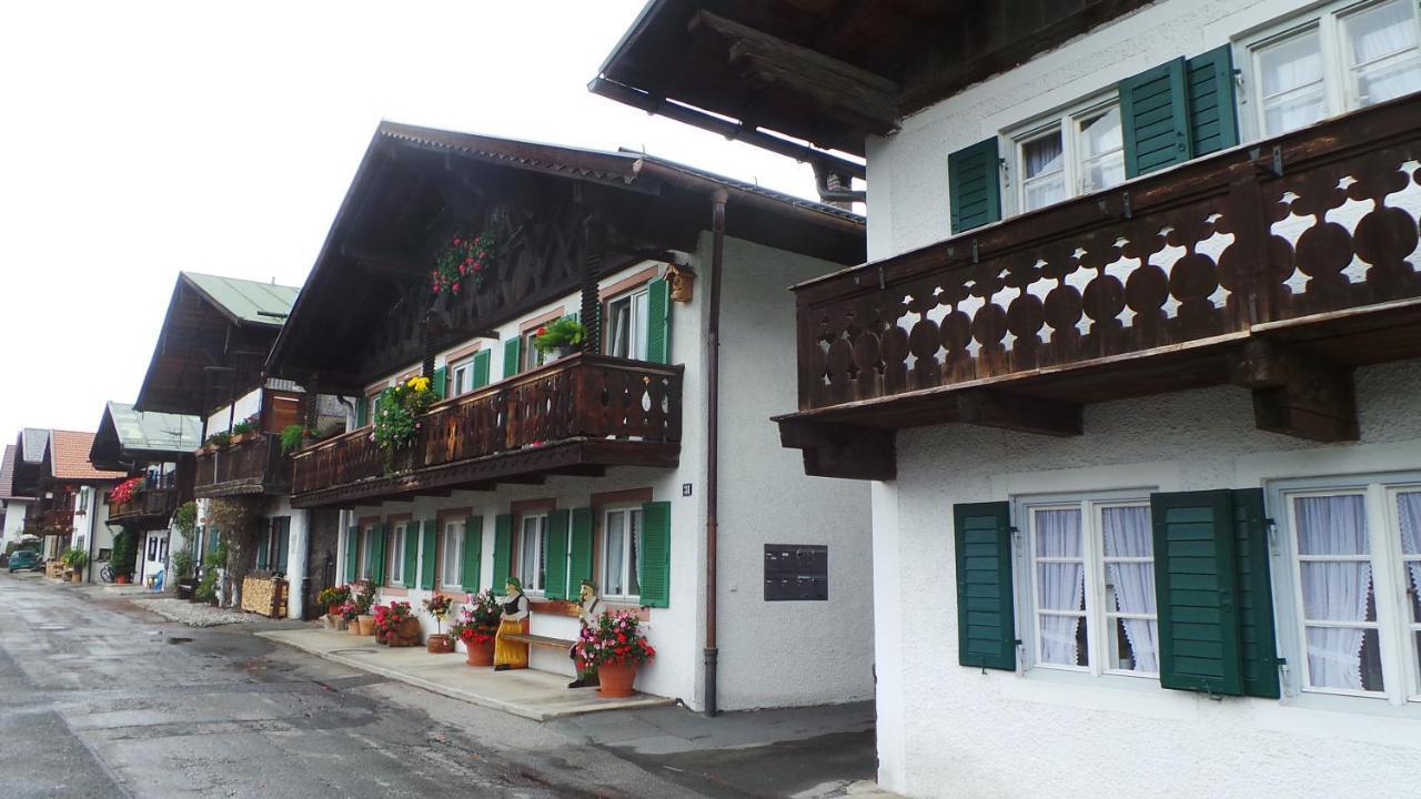 Yeti Lux - Family Garden Lodge Garmisch-Partenkirchen Exterior photo