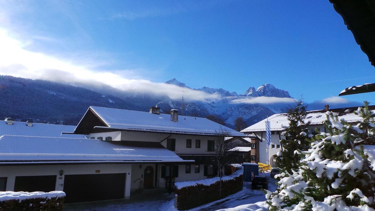 Yeti Lux - Family Garden Lodge Garmisch-Partenkirchen Exterior photo